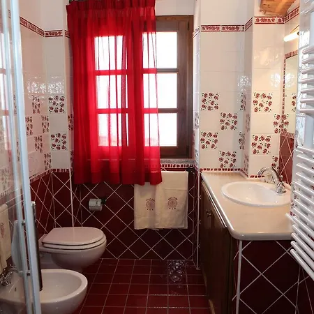 Oda ve Kahvaltı Alba 4*